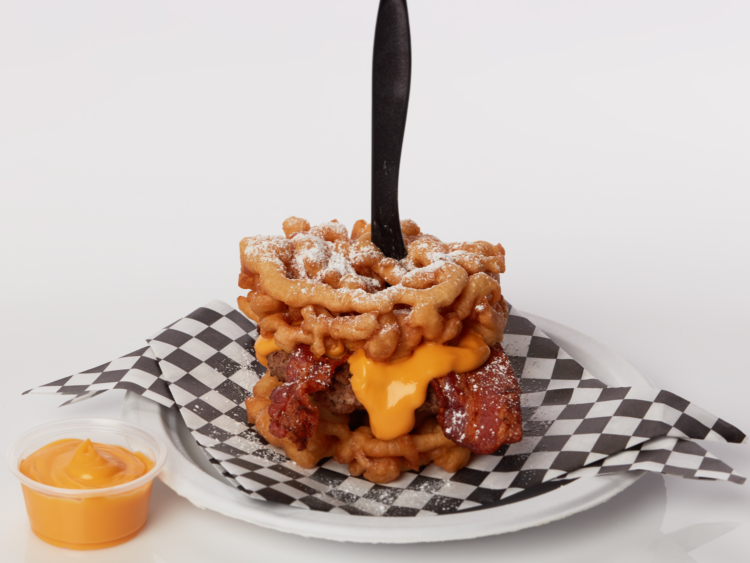 Funnel Cake Bacon Queso Burger, Gulf Coast Fish Bowl win 2017 Big Tex